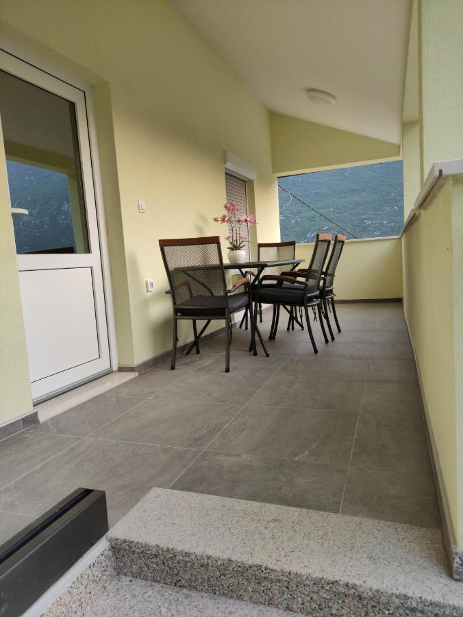 Apartman Mira 2 *