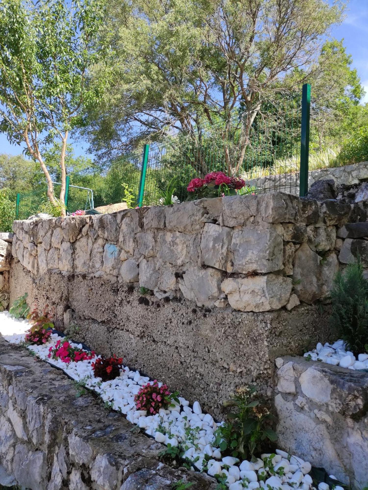 Mira 2 Apartman
